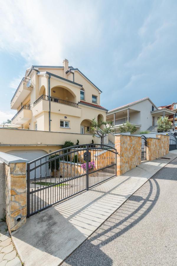 Apartment Carpe Diem Crikvenica Exterior foto